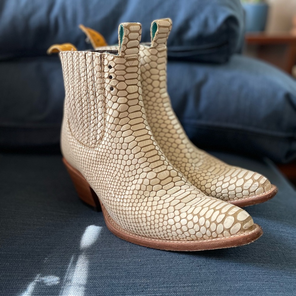 Pskaufman no.1001 freeway chelsea boot bone twister women